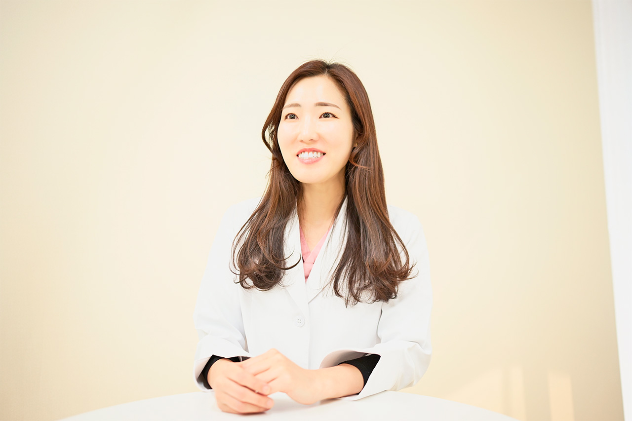 【美容皮膚科】生玉医師による診察風景