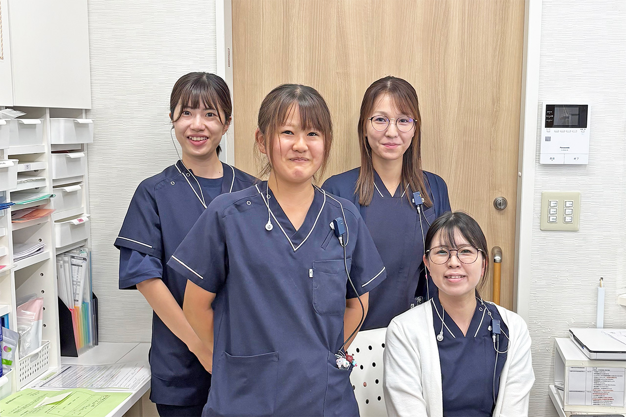受付事務スタッフ集合写真